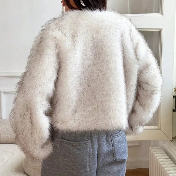 White Casual Women's Front Open Short Faux Fur Coat - Picture 2 of 6